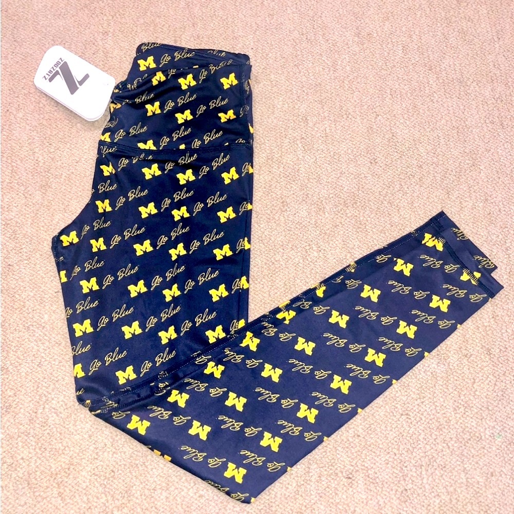NWT UNIVERSITY OF MICHIGAN Zoozats leggings. Size M perfect spirit for game day!